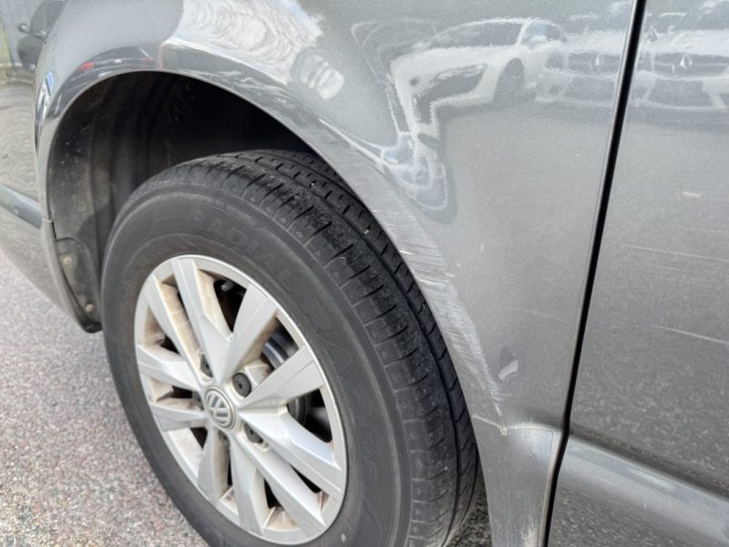 VOLKSWAGEN Caravelle 2.0 TDI Court DSG7 150 cv CARPLAY / SIÈGES CHAUFFANTS / CUIR / TOIT OUVRANT