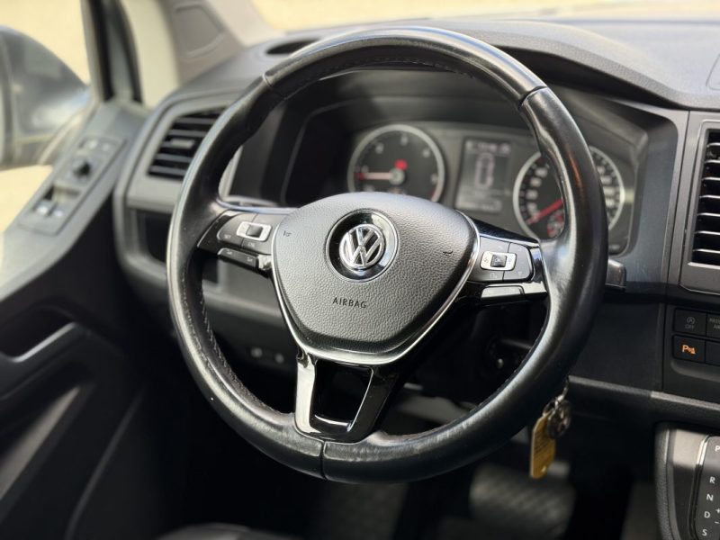 VOLKSWAGEN Caravelle 2.0 TDI Court DSG7 150 cv CARPLAY / SIÈGES CHAUFFANTS / CUIR / TOIT OUVRANT