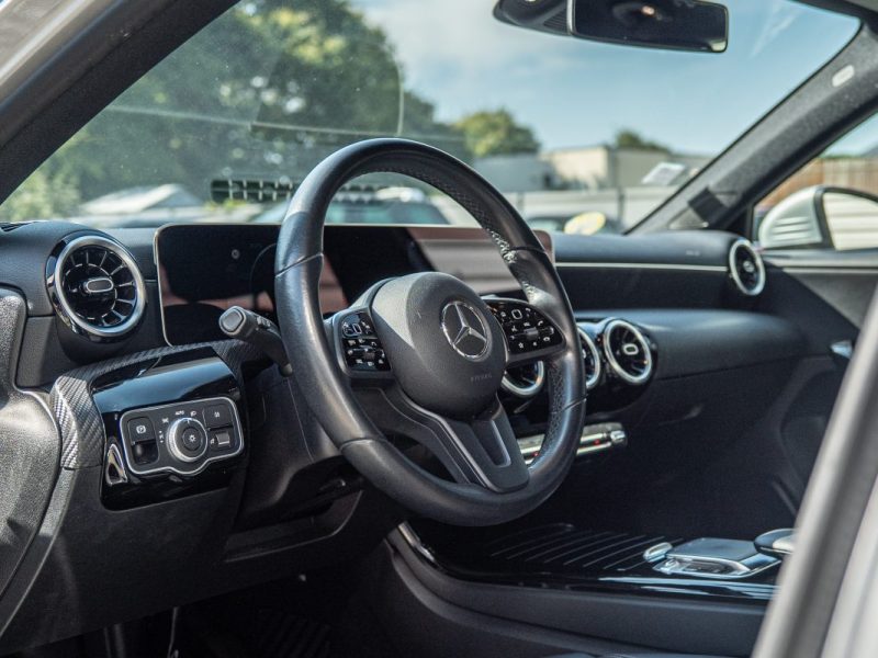 MERCEDES CLASSE A HATCHBACK 180 d 1.5 7G-DCT 116CV