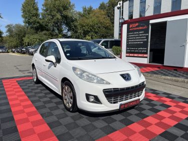 PEUGEOT 207 2011