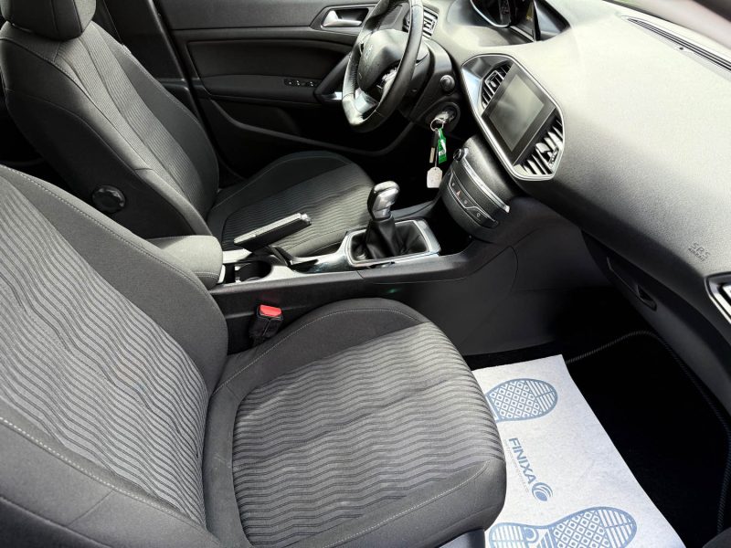 PEUGEOT 308 1.6 HDI 90ch Business Pack 5p