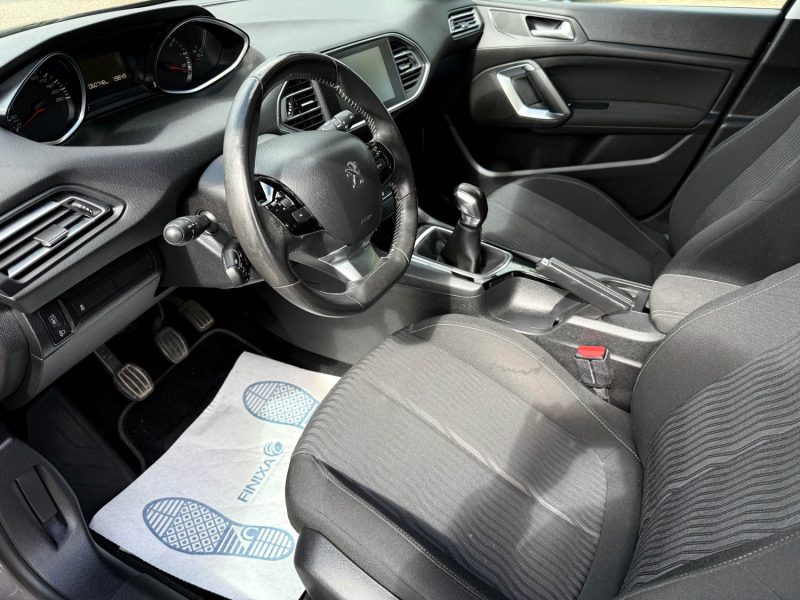 PEUGEOT 308 1.6 HDI 90ch Business Pack 5p