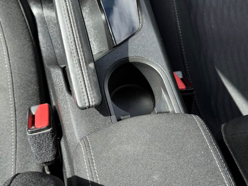 PEUGEOT 308 1.6 HDI 90ch Business Pack 5p