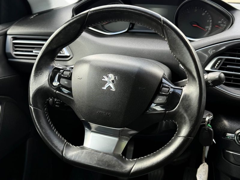 PEUGEOT 308 1.6 HDI 90ch Business Pack 5p