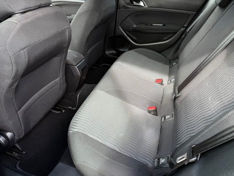 PEUGEOT 308 1.6 HDI 90ch Business Pack 5p