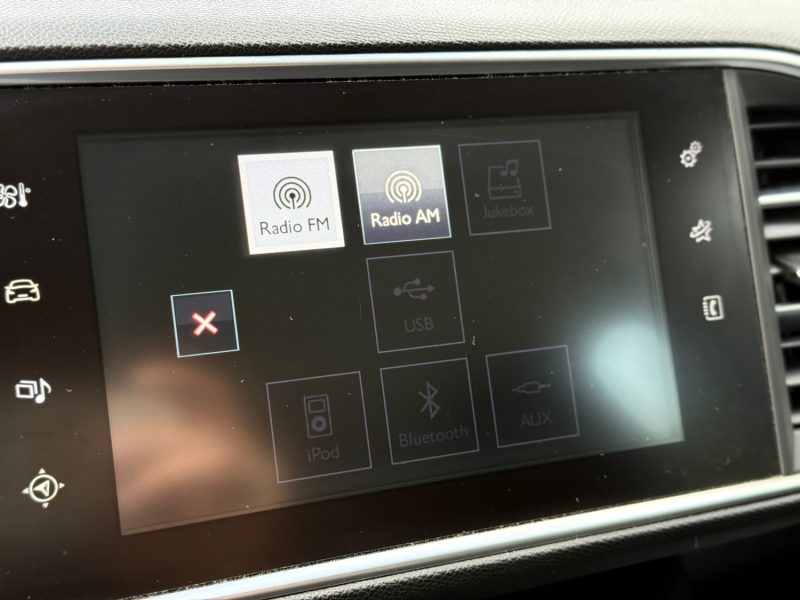 PEUGEOT 308 1.6 HDI 90ch Business Pack 5p