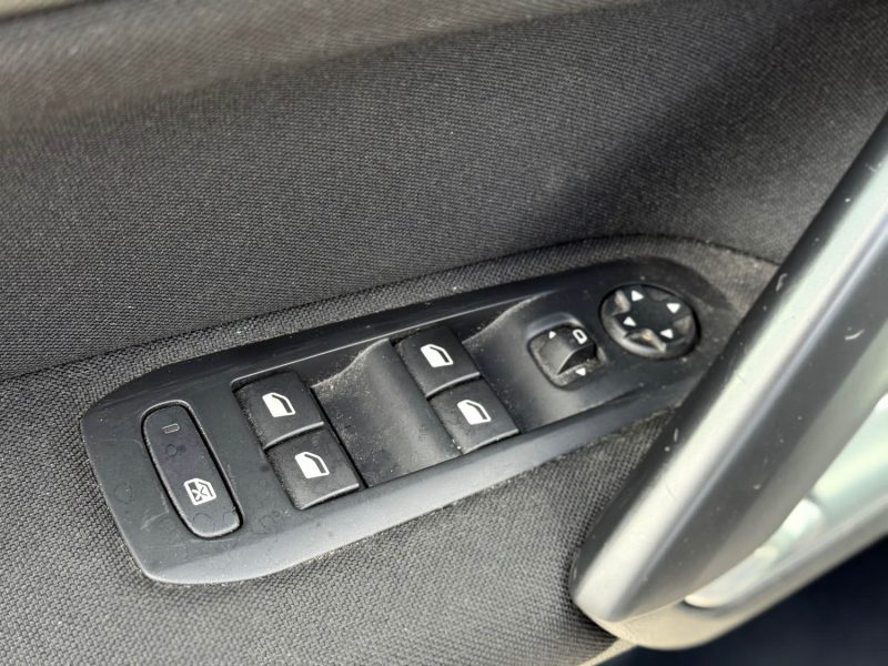 PEUGEOT 308 1.6 HDI 90ch Business Pack 5p