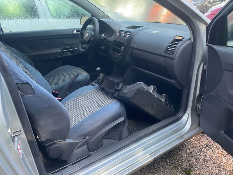 VOLKSWAGEN POLO 1.2i 60CH