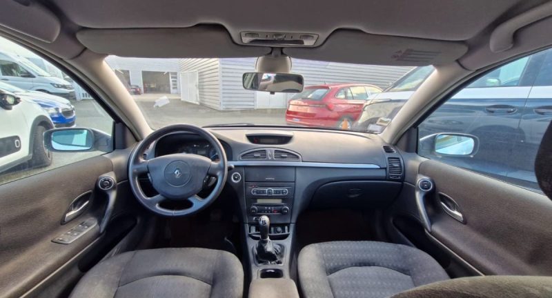 RENAULT LAGUNA II PACK AUTHENTIQUE 1.6 16V ESSENCE 2005