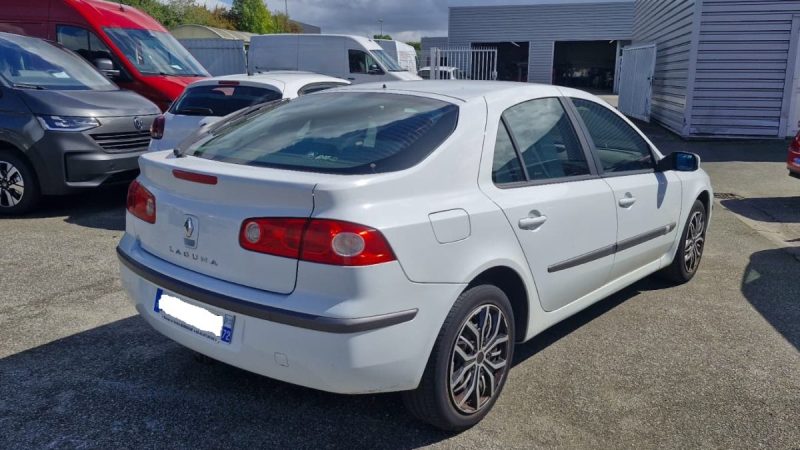 RENAULT LAGUNA II PACK AUTHENTIQUE 1.6 16V ESSENCE 2005