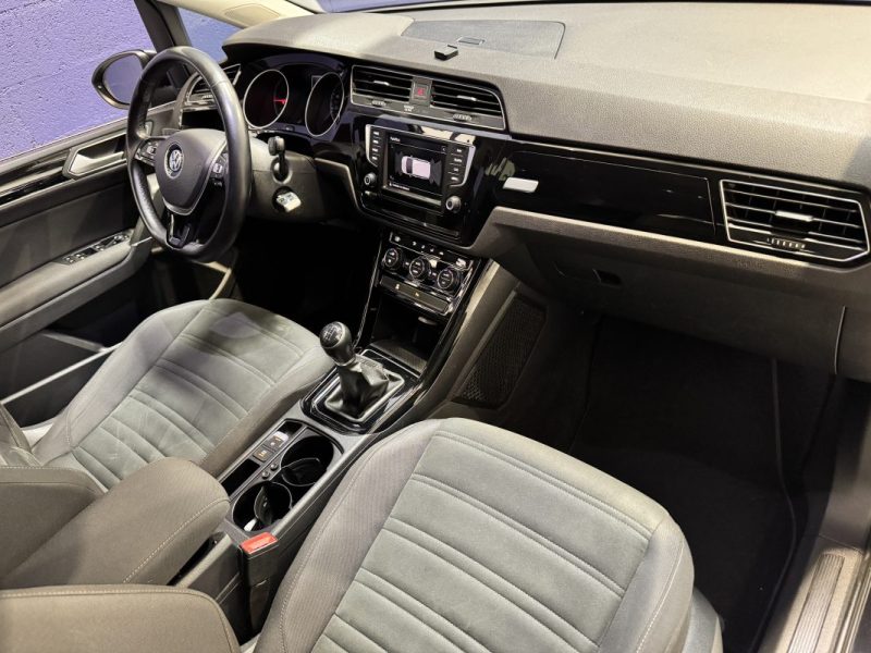 VOLKSWAGEN TOURAN 2.0 TDI 150ch HIGHLINE 7 PL - DISTRI OK - SUIVI COMPLET 