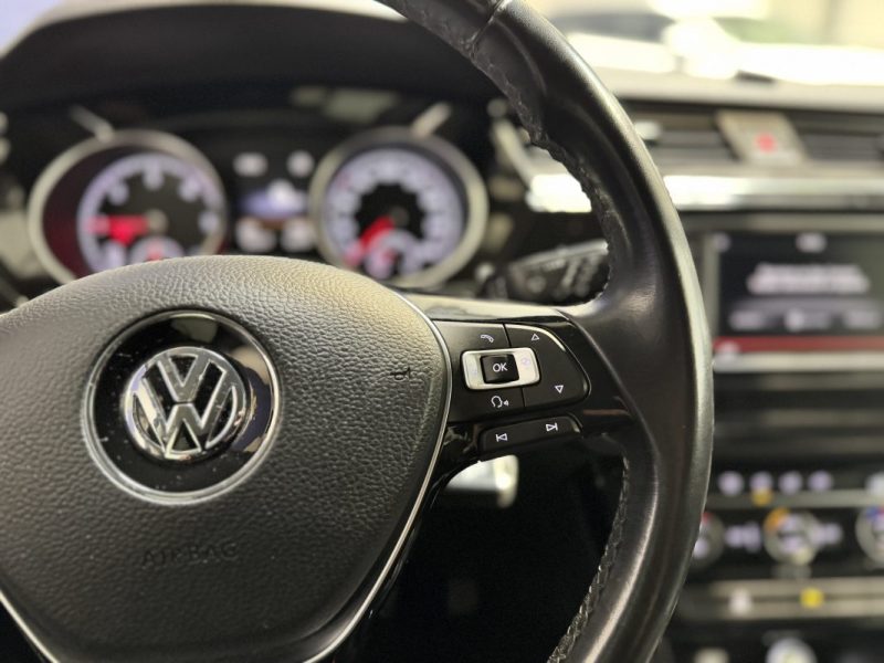 VOLKSWAGEN TOURAN 2.0 TDI 150ch HIGHLINE 7 PL - DISTRI OK - SUIVI COMPLET 