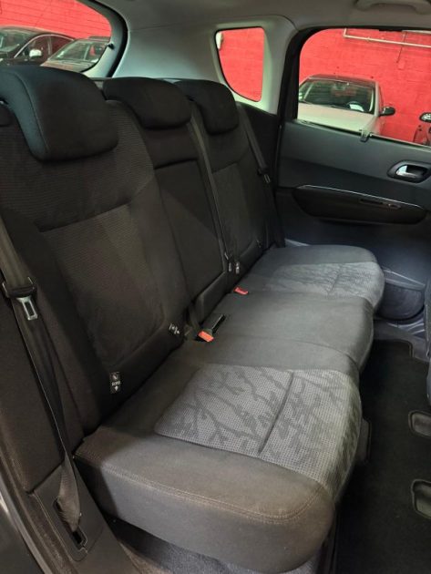 PEUGEOT 3008 1.6 HDi 110 Premium 