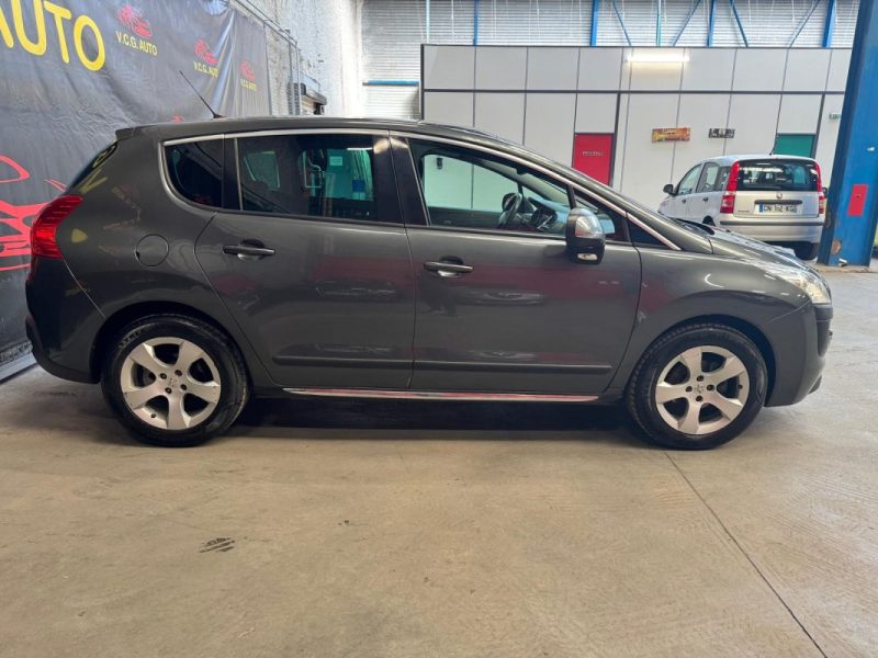 PEUGEOT 3008 1.6 HDi 110 Premium 