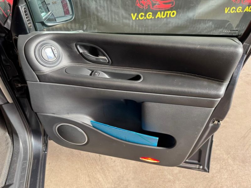 RENAULT ESPACE 2.0 dCi 150ch 25th 