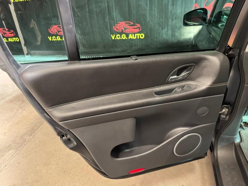 RENAULT ESPACE 2.0 dCi 150ch 25th 