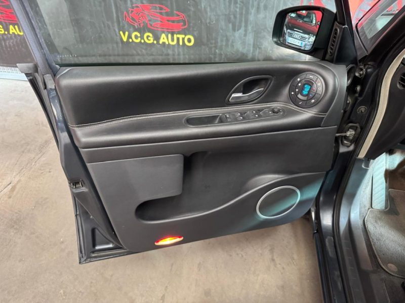 RENAULT ESPACE 2.0 dCi 150ch 25th 