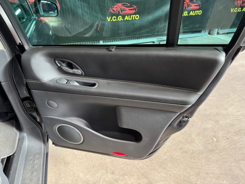 RENAULT ESPACE 2.0 dCi 150ch 25th 