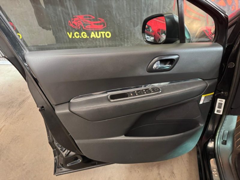 PEUGEOT 5008 1.6 HDi 112 Premium