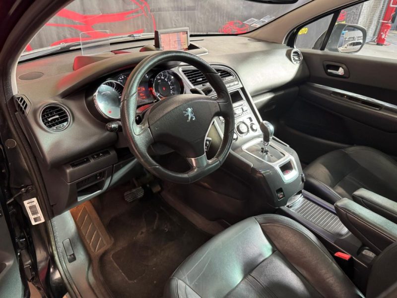 PEUGEOT 5008 1.6 HDi 112 Premium