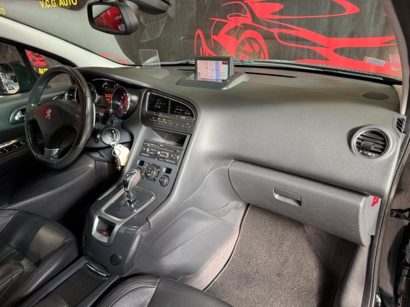 PEUGEOT 5008 1.6 HDi 112 Premium