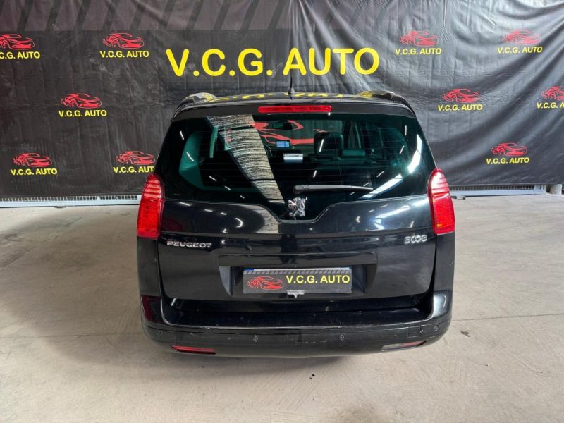 PEUGEOT 5008 1.6 HDi 112 Premium