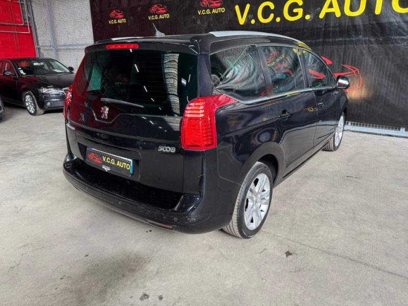 PEUGEOT 5008 1.6 HDi 112 Premium