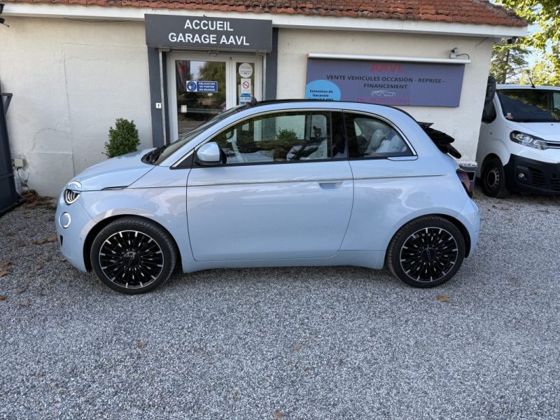 500C E 118ch 42KWH LA PRIMA CAR PLAY CAMERA