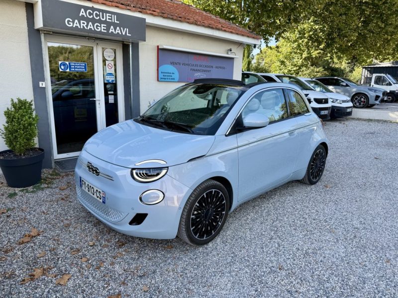 500C E 118ch 42KWH LA PRIMA CAR PLAY CAMERA
