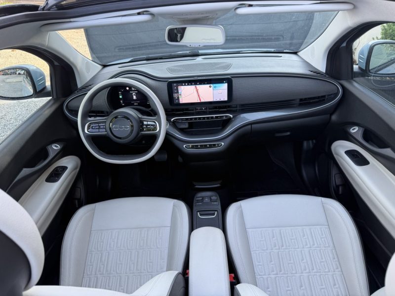 500C E 118ch 42KWH LA PRIMA CAR PLAY CAMERA