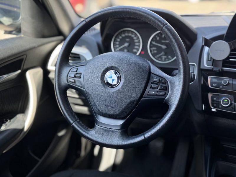 BMW SERIE 118i 136ch Lounge 5p - Entretien Complet