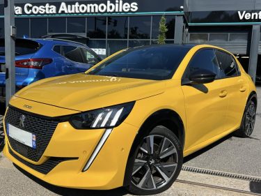 PEUGEOT 208 GT 1.2 130 Cv BVA8 TOIT PANORAMIQUE COMPTEUR 3D APPLE CARPLAY CRIT AIR 1 - GARANTIE 1 AN