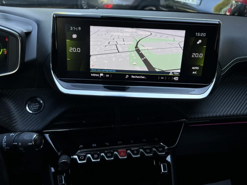 PEUGEOT 208 GT 1.2 130 Cv BVA8 TOIT PANORAMIQUE COMPTEUR 3D APPLE CARPLAY CRIT AIR 1 - GARANTIE 1 AN