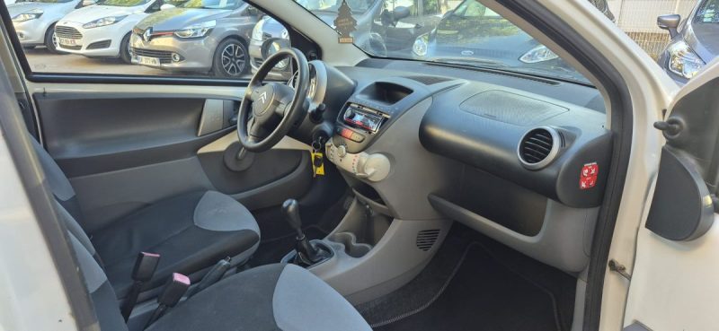 Citroën C1 1.0l 68ch Blanche, *Idéale jeune conducteur*, *Bluetooth*