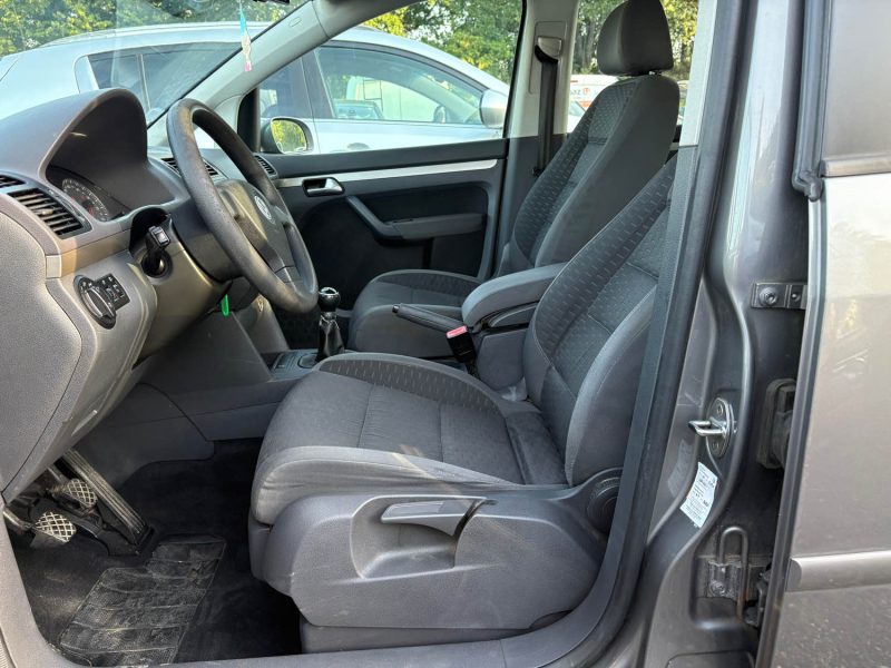 VOLKSWAGEN TOURAN 1.9 TDI 105 CONFORT 5P distribution neuf garantie 12 mois