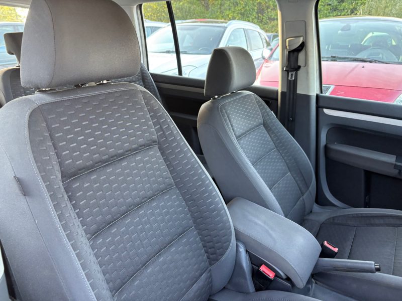 VOLKSWAGEN TOURAN 1.9 TDI 105 CONFORT 5P distribution neuf garantie 12 mois