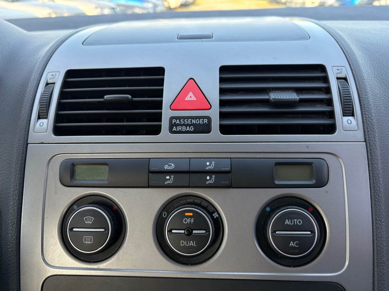 VOLKSWAGEN TOURAN 1.9 TDI 105 CONFORT 5P distribution neuf garantie 12 mois