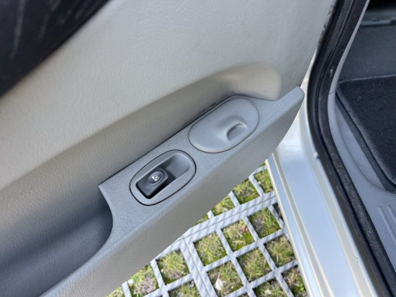 RENAULT SCENIC 1 FAIRWAY 1.8 i 16V 116 Cv 69 900 Kms CLIMATISATION INTERIEUR SEMI CUIR - Garantie1an