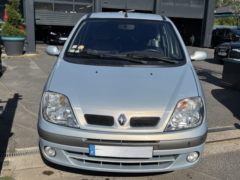 RENAULT SCENIC 1 FAIRWAY 1.8 i 16V 116 Cv 69 900 Kms CLIMATISATION INTERIEUR SEMI CUIR - Garantie1an