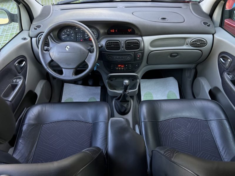 RENAULT SCENIC 1 FAIRWAY 1.8 i 16V 116 Cv 69 900 Kms CLIMATISATION INTERIEUR SEMI CUIR - Garantie1an