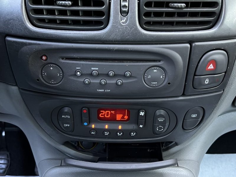 RENAULT SCENIC 1 FAIRWAY 1.8 i 16V 116 Cv 69 900 Kms CLIMATISATION INTERIEUR SEMI CUIR - Garantie1an