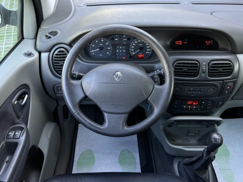 RENAULT SCENIC 1 FAIRWAY 1.8 i 16V 116 Cv 69 900 Kms CLIMATISATION INTERIEUR SEMI CUIR - Garantie1an