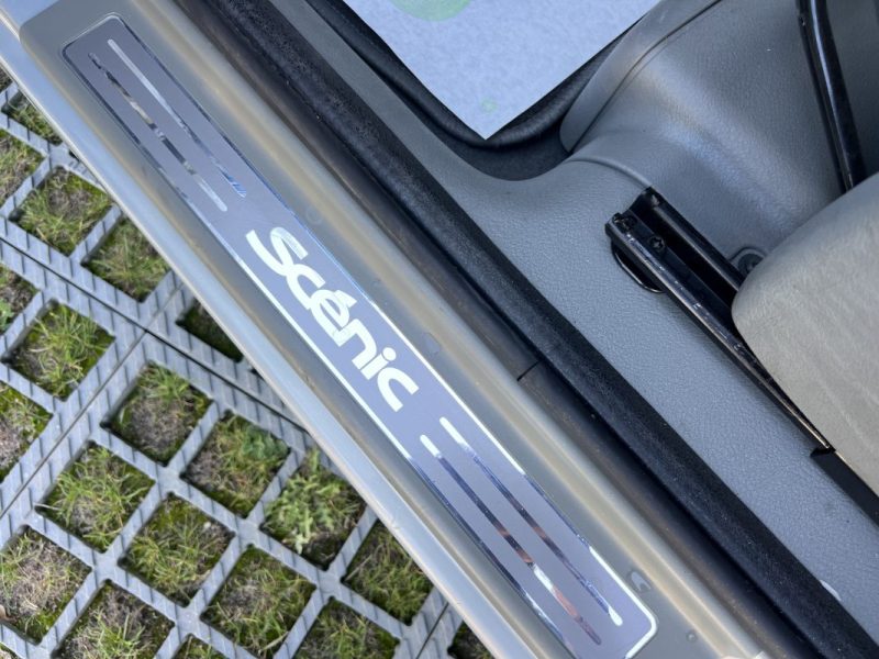 RENAULT SCENIC 1 FAIRWAY 1.8 i 16V 116 Cv 69 900 Kms CLIMATISATION INTERIEUR SEMI CUIR - Garantie1an