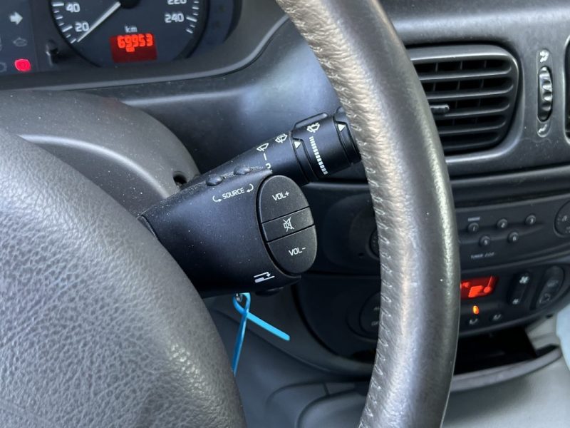 RENAULT SCENIC 1 FAIRWAY 1.8 i 16V 116 Cv 69 900 Kms CLIMATISATION INTERIEUR SEMI CUIR - Garantie1an