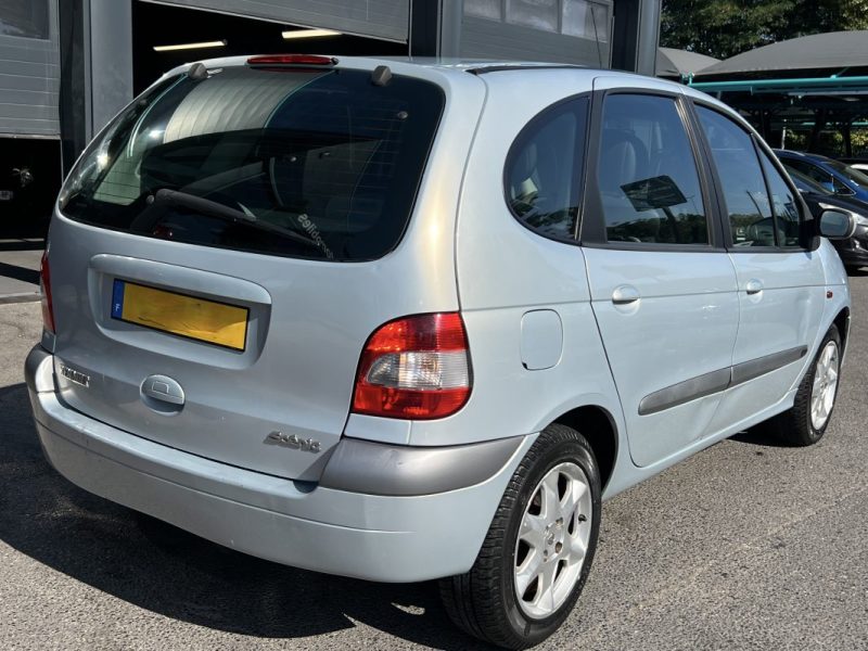 RENAULT SCENIC 1 FAIRWAY 1.8 i 16V 116 Cv 69 900 Kms CLIMATISATION INTERIEUR SEMI CUIR - Garantie1an