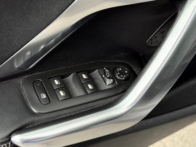 PEUGEOT 2008 1.6 BlueHDi 120CH CROSSWAY – Allure – RÉVISÉE – GARANTIE 6 mois  