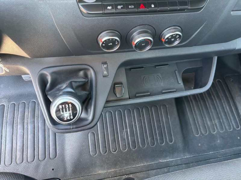 RENAULT MASTER DEPANEUSE 2.3 DCI 163cv