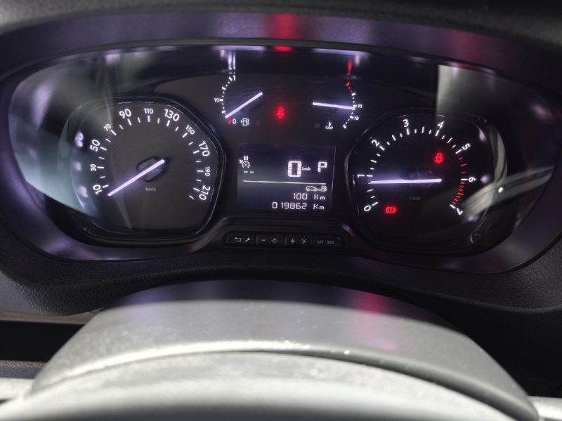 OPEL VIVARO 2.0 BLUEHDI 145 Cv BOITE AUTOMATIQUE EAT 8 - ENTRETIEN A JOUR - CLIMATISATION - TVA RECU