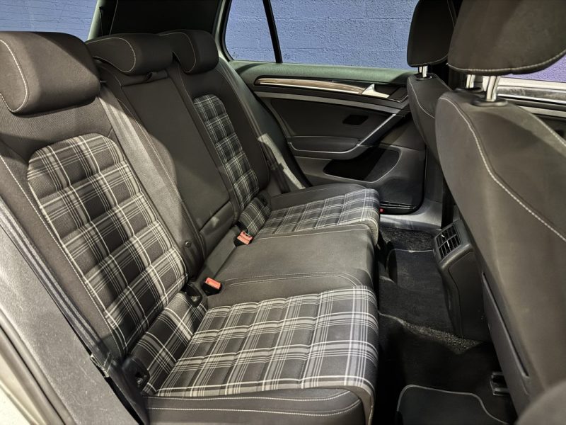 VOLKSWAGEN GOLF 2014