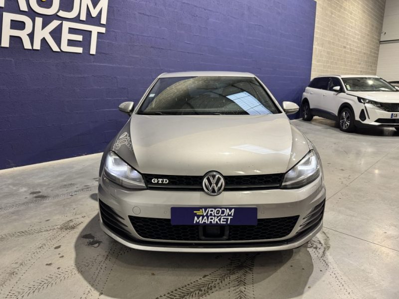 VOLKSWAGEN GOLF 2014